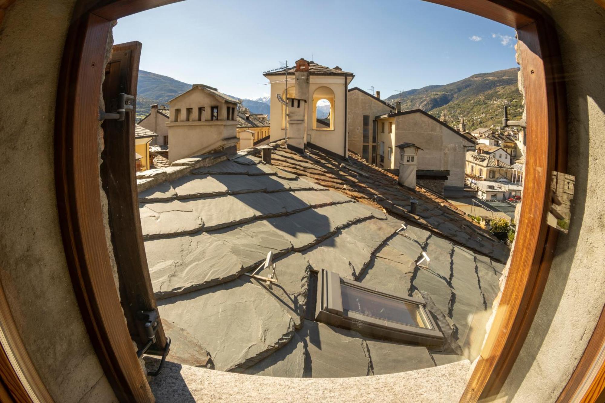 Aosta Con Vista - Appartamento In Centro Kültér fotó